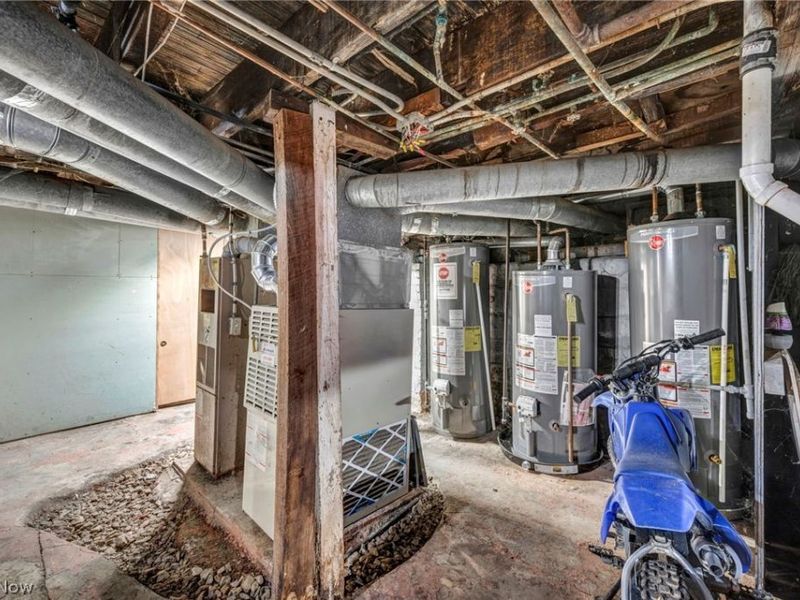 16224 Arcade Avenue, Cleveland, OH 44110 Photo 21