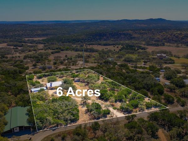 1129 Lonesome LOOP, Blanco, TX 78606