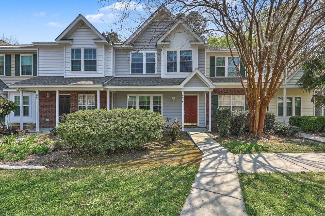 8039 Shadow Oak Drive Photo 1