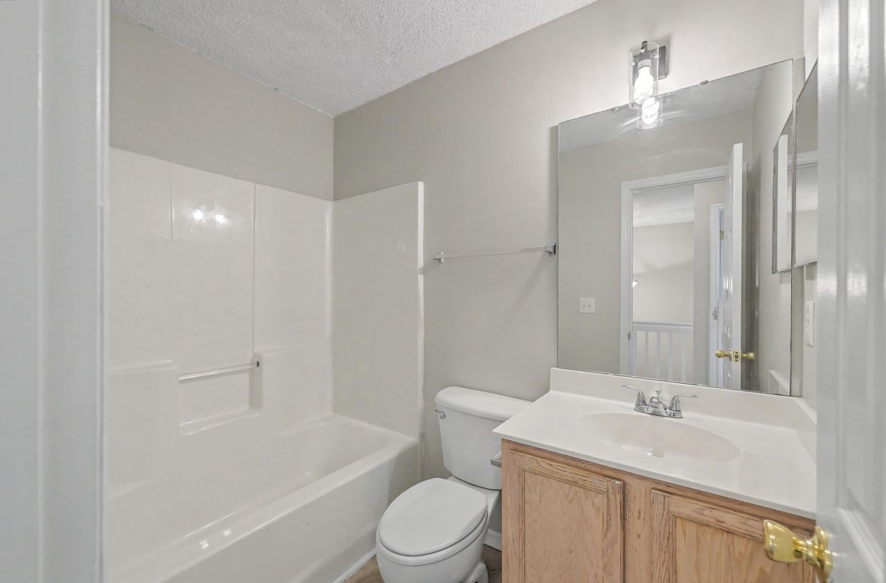 8039 Shadow Oak Drive Photo 19