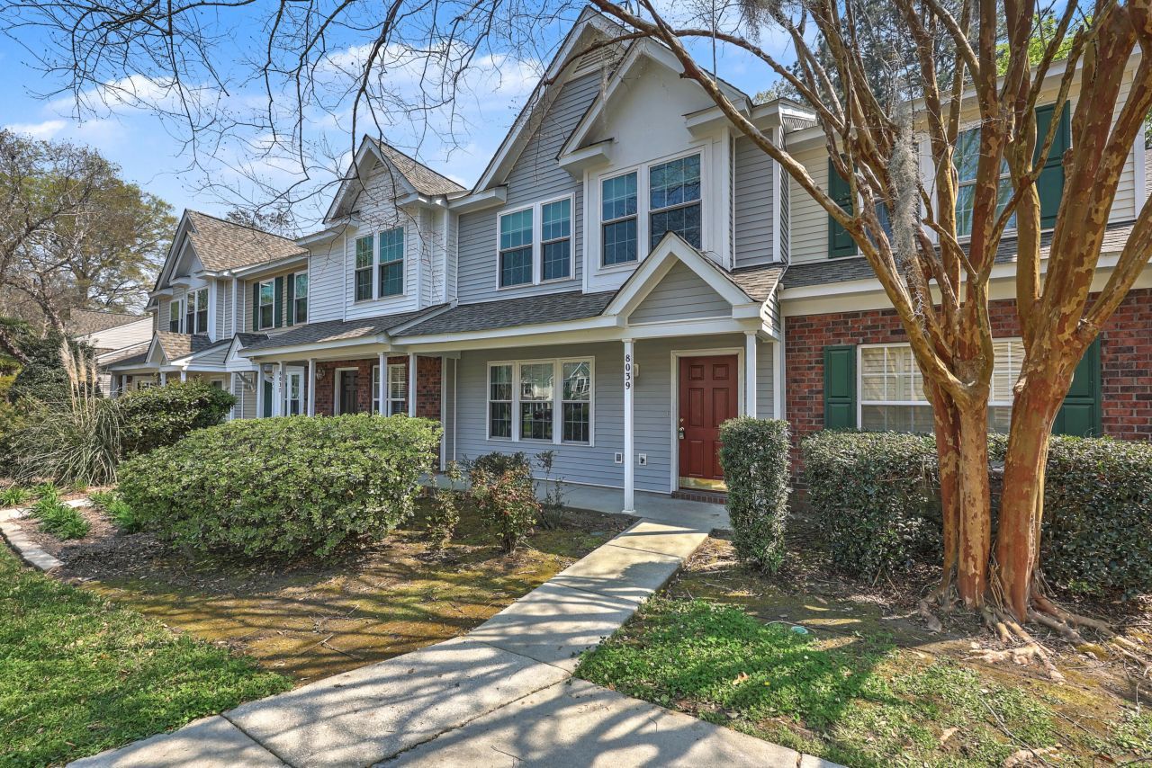 8039 Shadow Oak Drive Photo 2