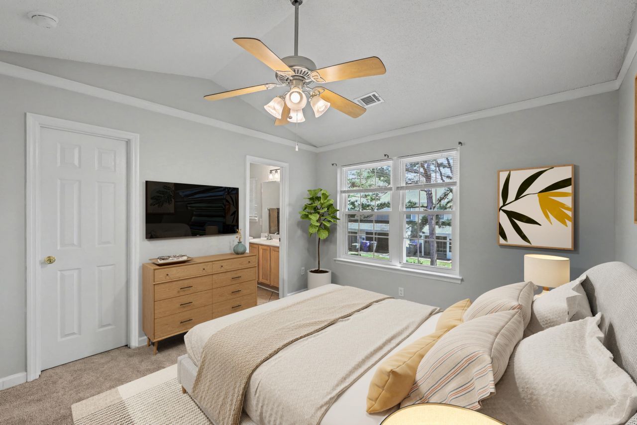 8039 Shadow Oak Drive Photo 21