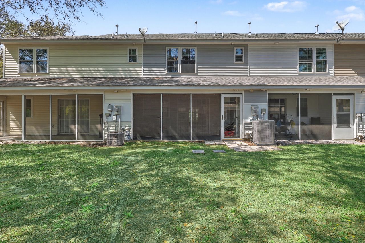 8039 Shadow Oak Drive Photo 25