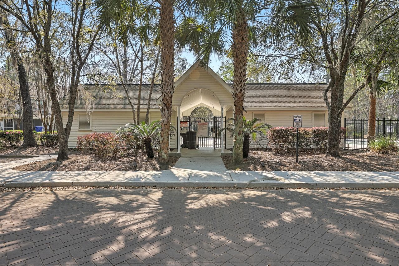 8039 Shadow Oak Drive Photo 30