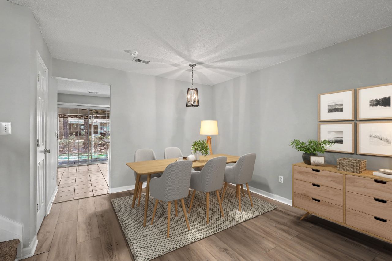 8039 Shadow Oak Drive Photo 9