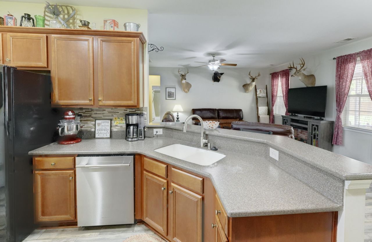 500 Fellers Court Photo 11