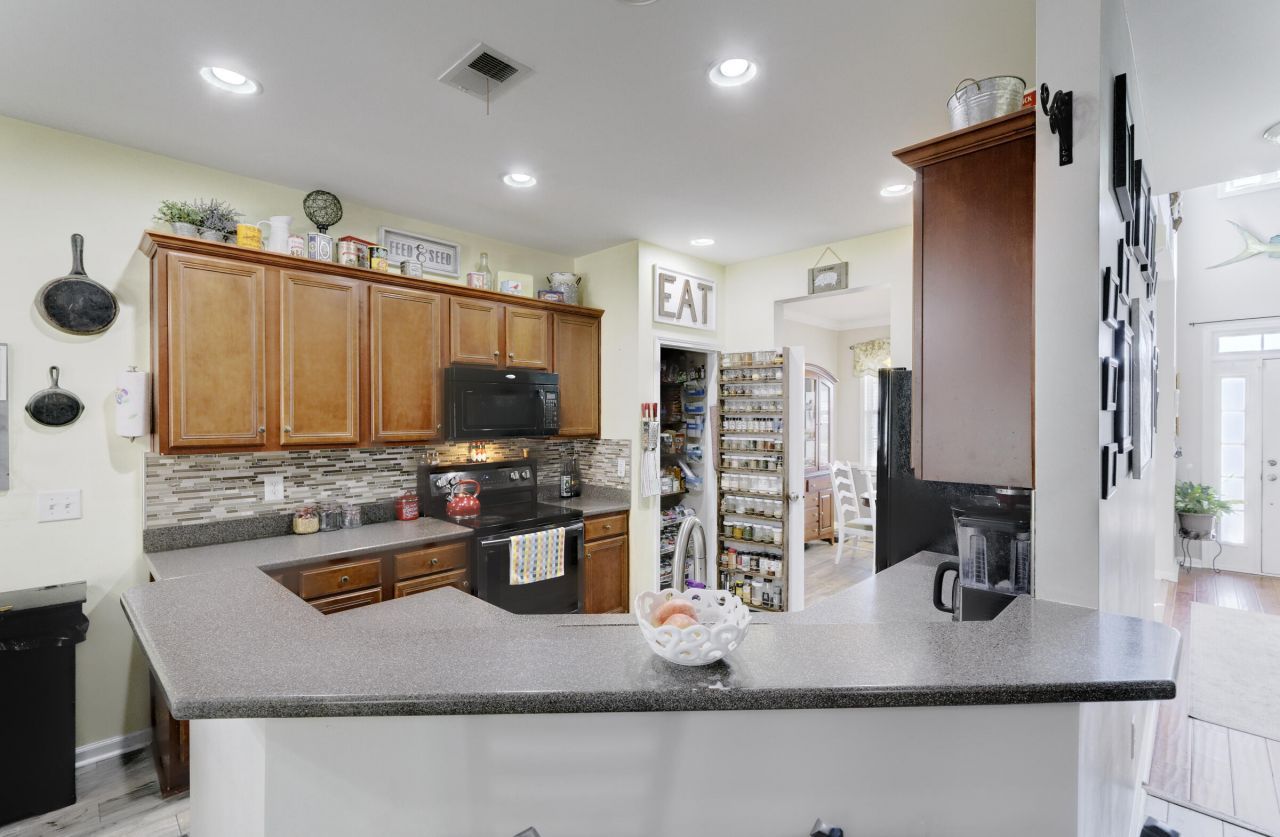 500 Fellers Court Photo 16