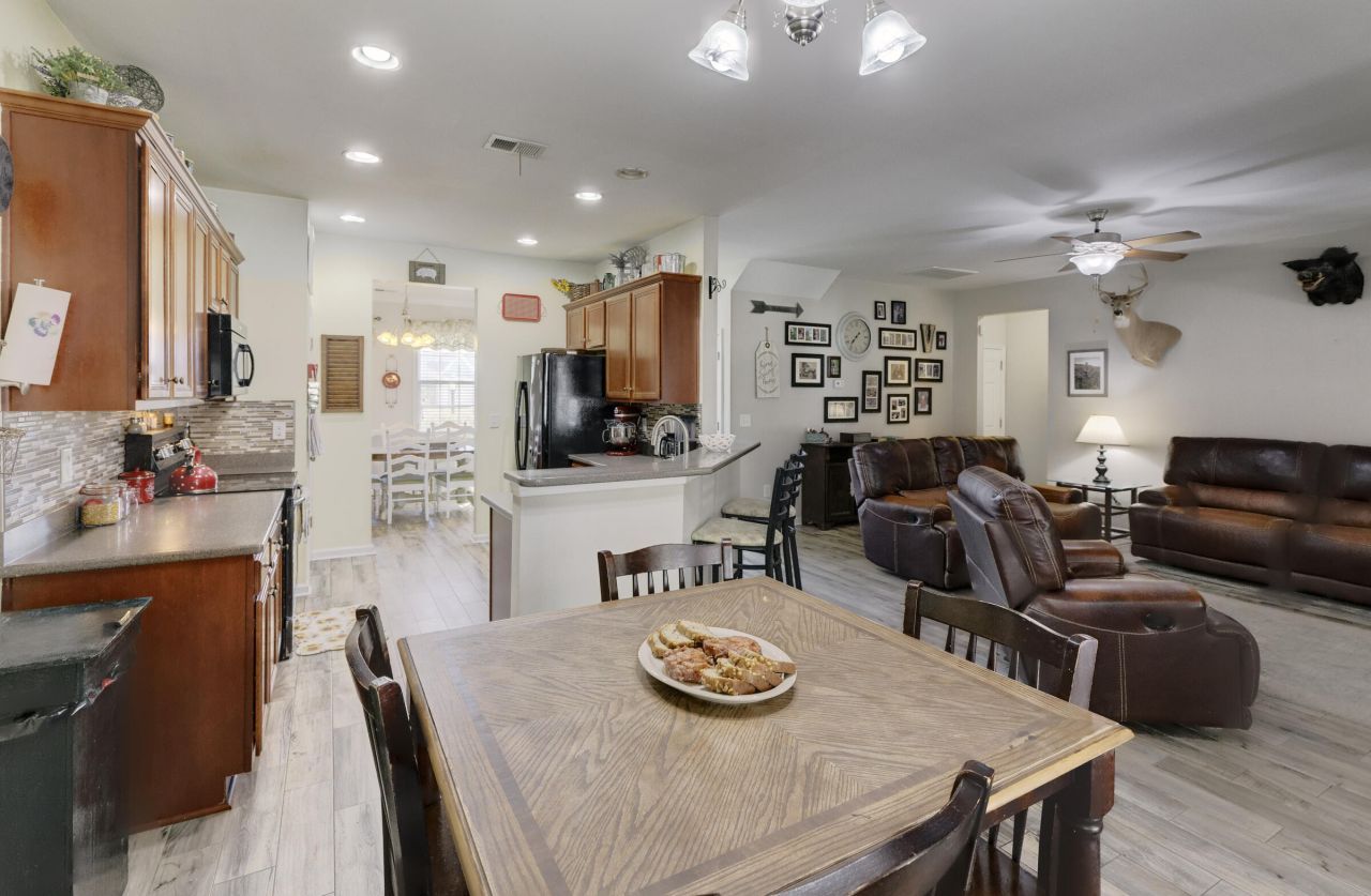 500 Fellers Court Photo 18