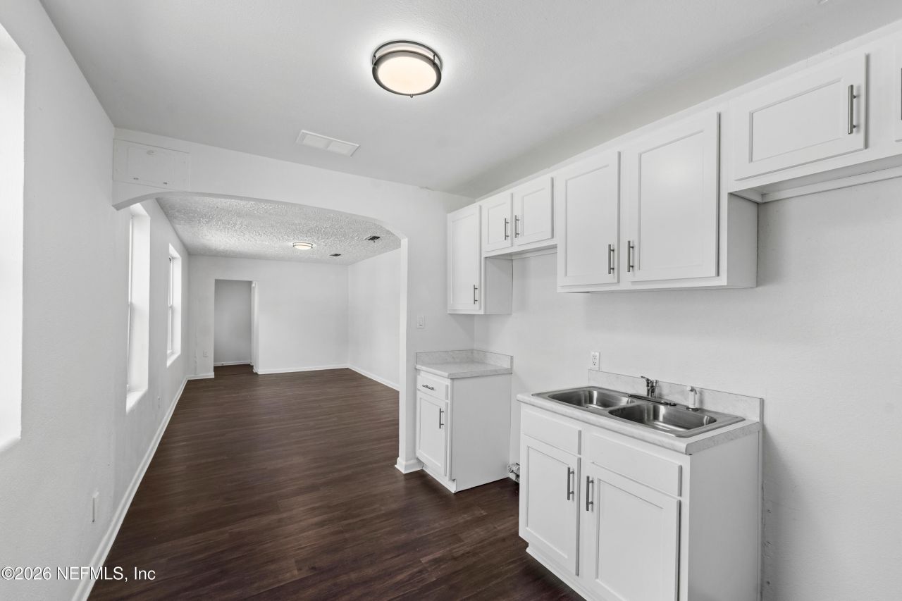 3250 Soutel Drive, Jacksonville, FL 32208 Photo