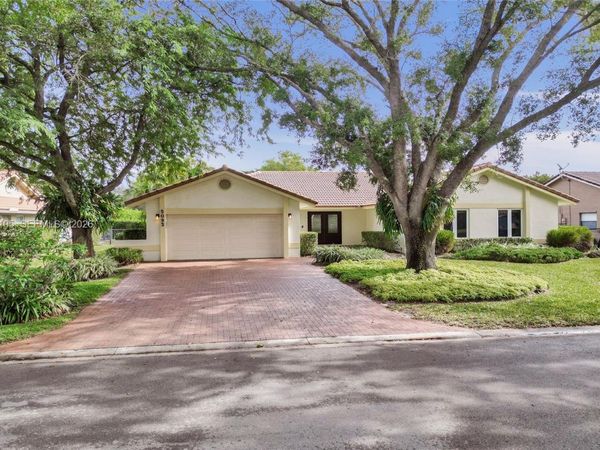 5093 NW 86th Way , Coral Springs, FL 33067