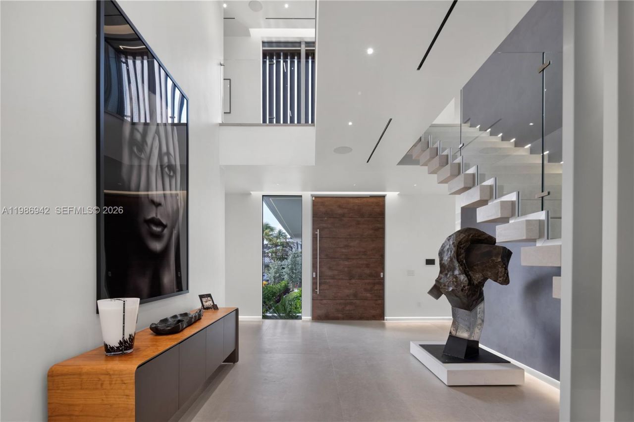 501 Palm Dr , Hallandale Beach, FL 33009 Photo