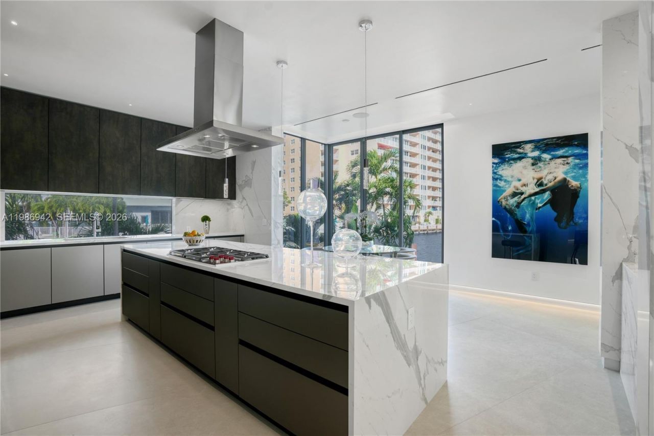 501 Palm Dr , Hallandale Beach, FL 33009 Photo