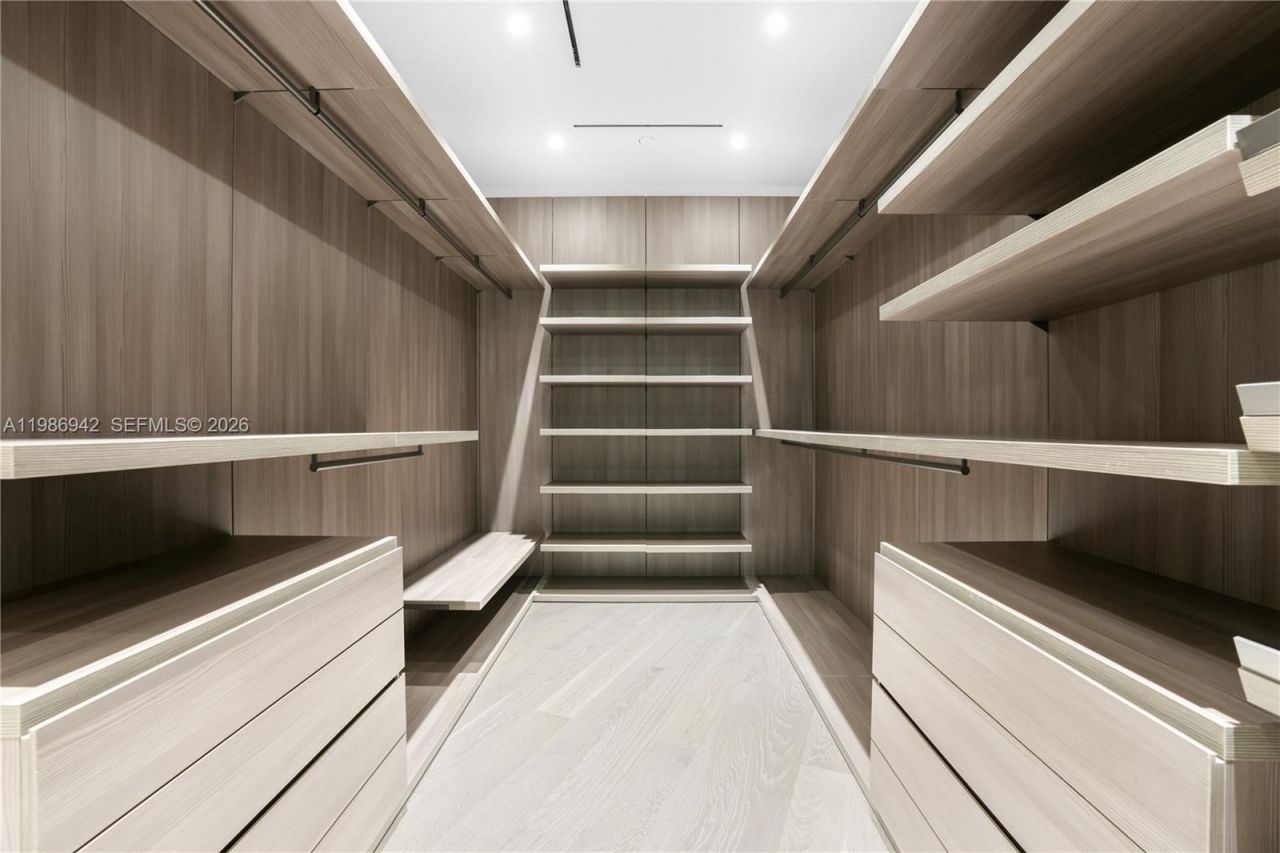 501 Palm Dr , Hallandale Beach, FL 33009 Photo