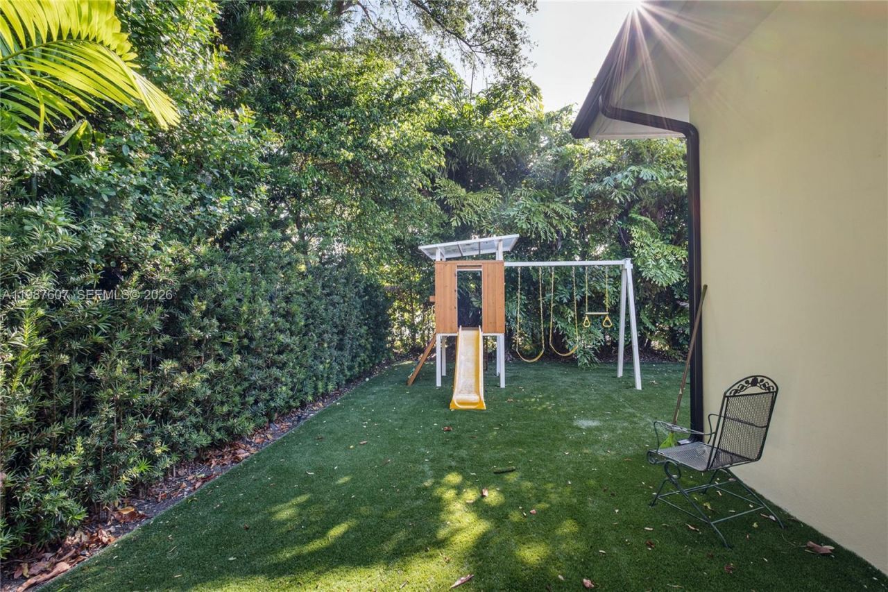 10235 SW 58th Ct , Pinecrest, FL 33156 Photo