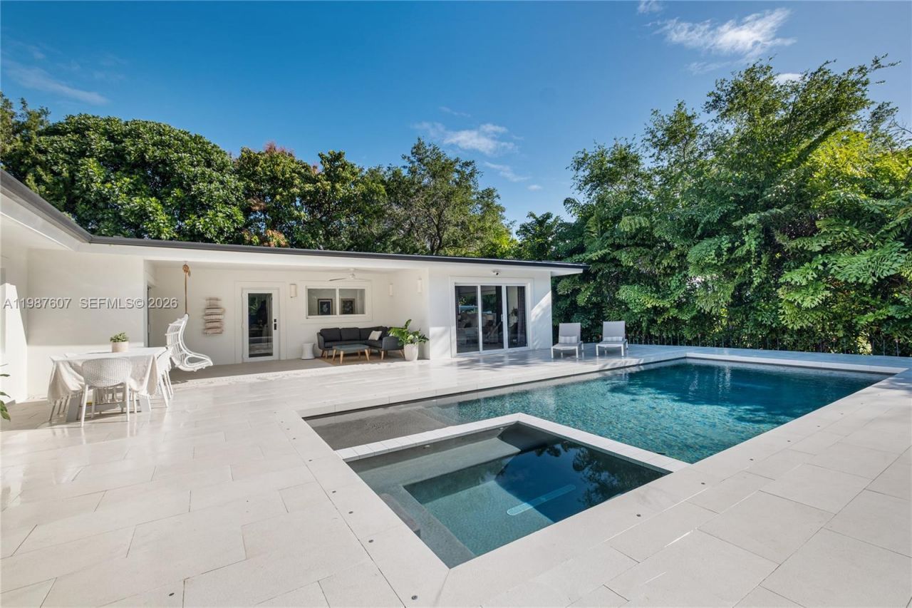 10235 SW 58th Ct , Pinecrest, FL 33156 Photo