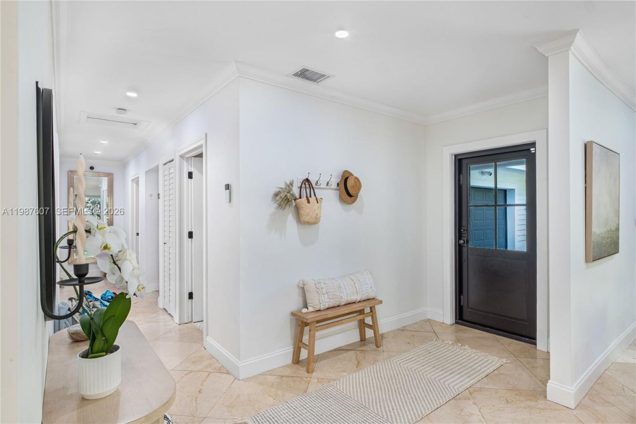 10235 SW 58th Ct , Pinecrest, FL 33156 Photo