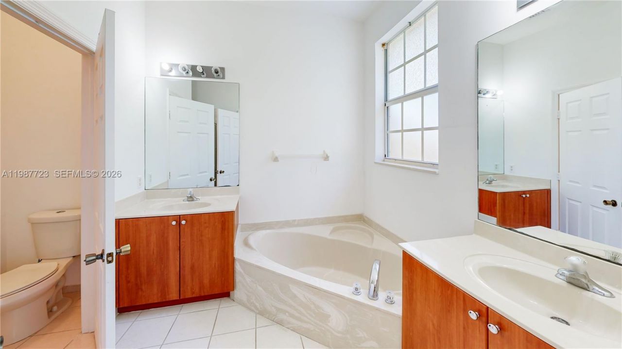 686 NE 21st Ave , Homestead, FL 33033 Photo