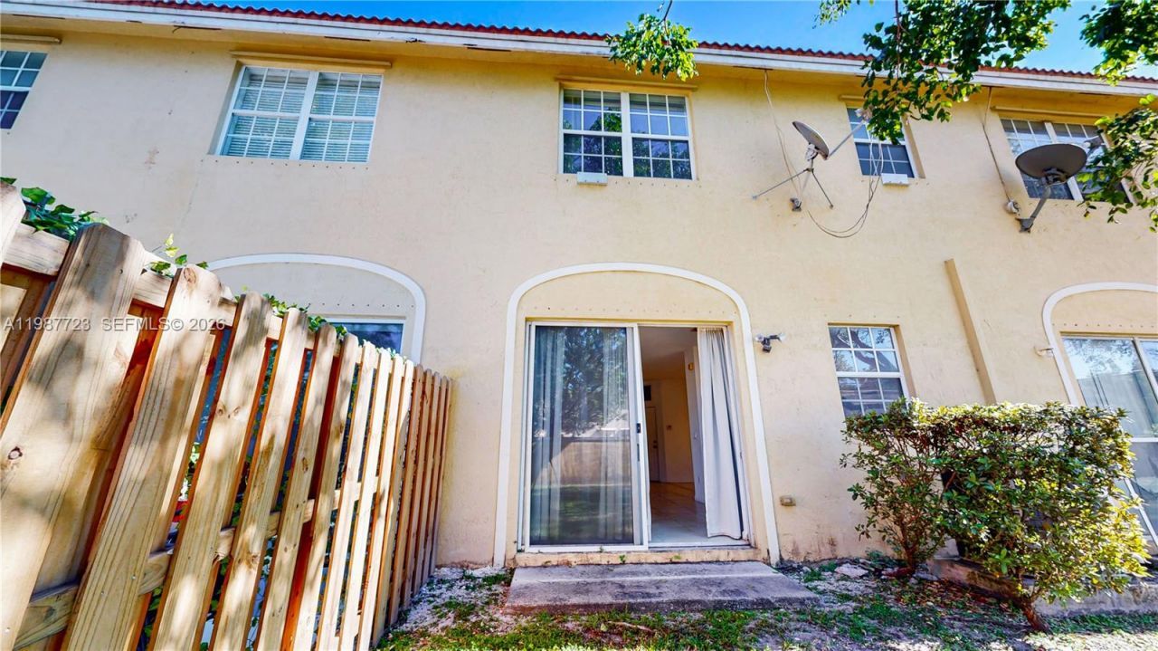 686 NE 21st Ave , Homestead, FL 33033 Photo