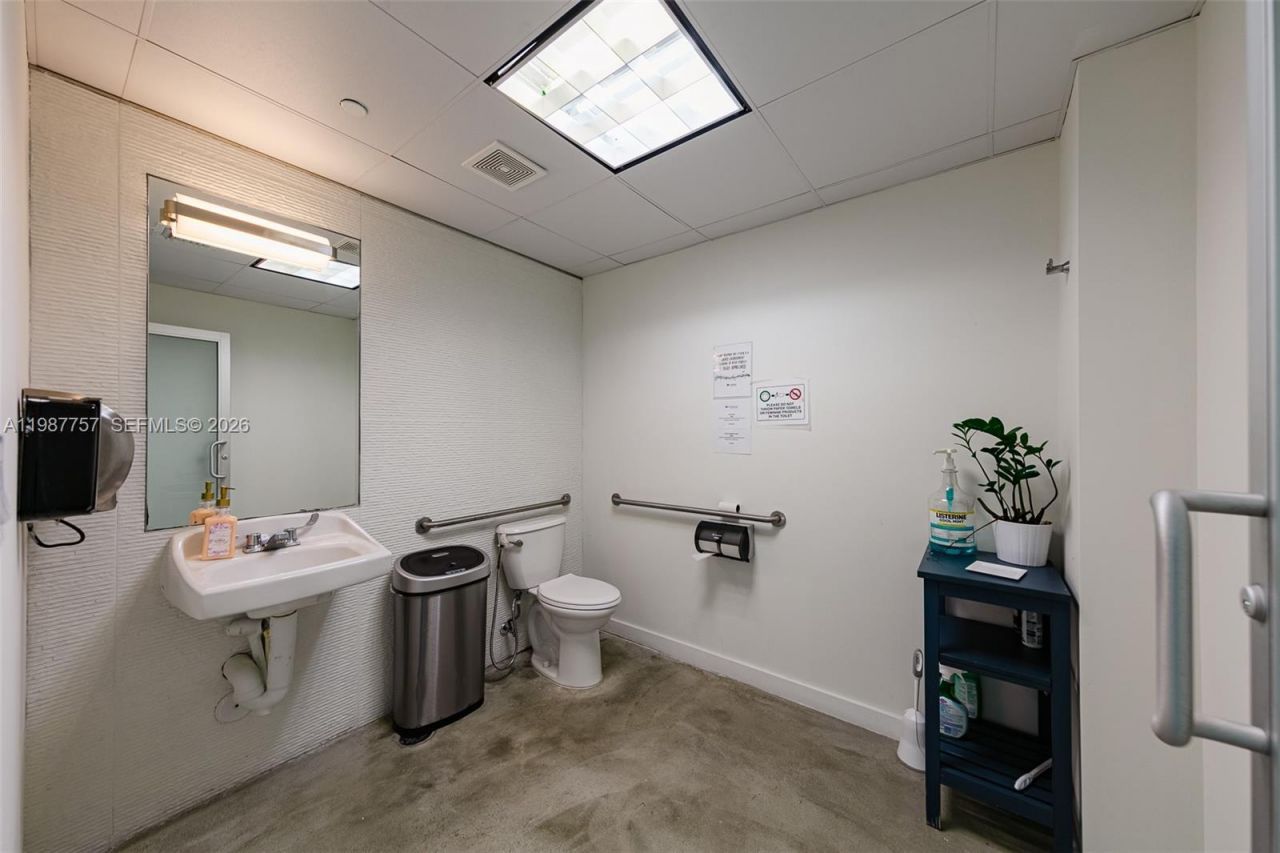 350 S Miami Avenue, Unit CUA, Miami, FL 33130 Photo