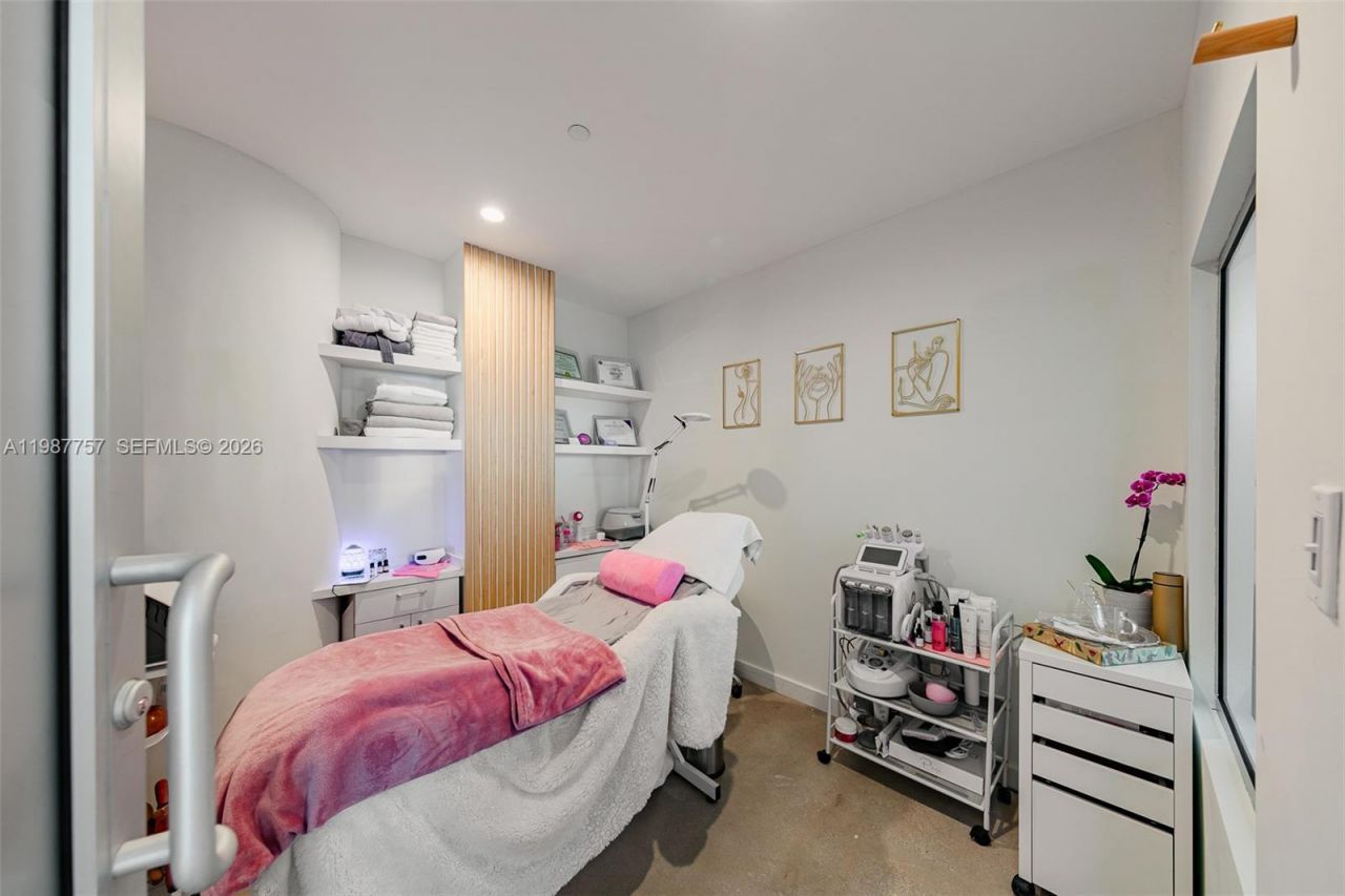 350 S Miami Avenue, Unit CUA, Miami, FL 33130 Photo