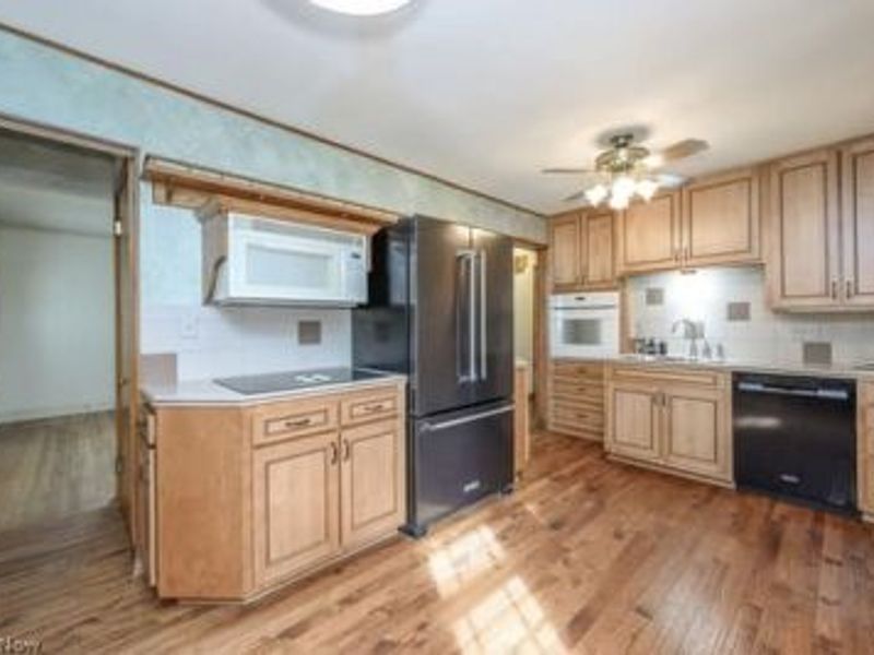 486 Royer Avenue NW, North Canton, OH 44720 Photo 8