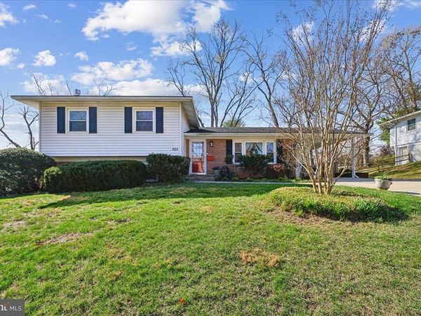 823 DIAMOND DRIVE, GAITHERSBURG, MD 20878