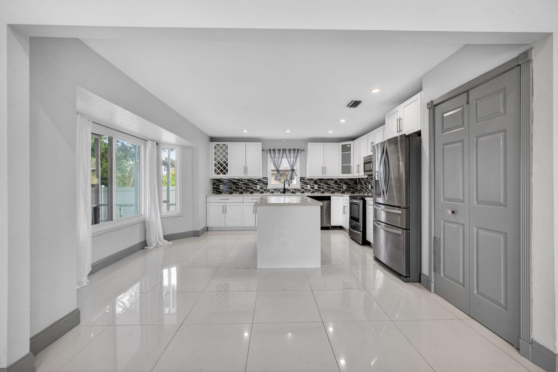 3251 SE Pinto Street, Port Saint Lucie, FL 34984 Photo