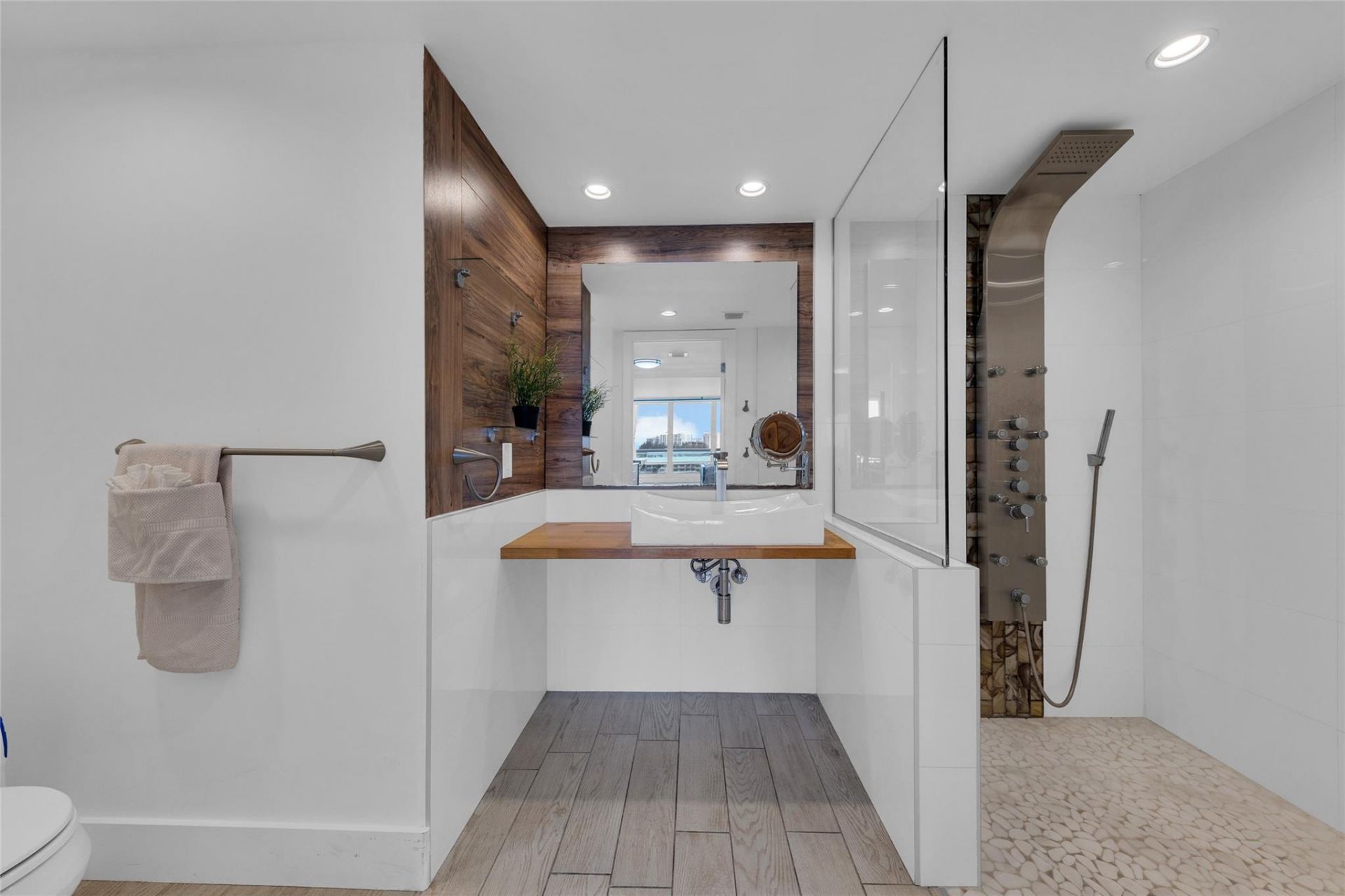 2100 S Ocean Lane, Unit 709, Fort Lauderdale, FL 33316 Photo