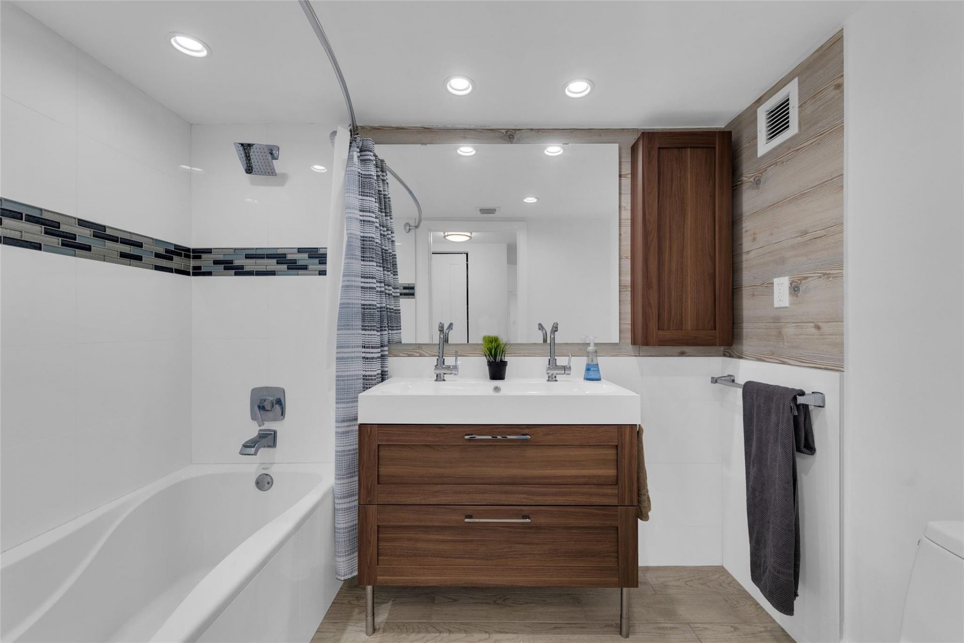 2100 S Ocean Lane, Unit 709, Fort Lauderdale, FL 33316 Photo