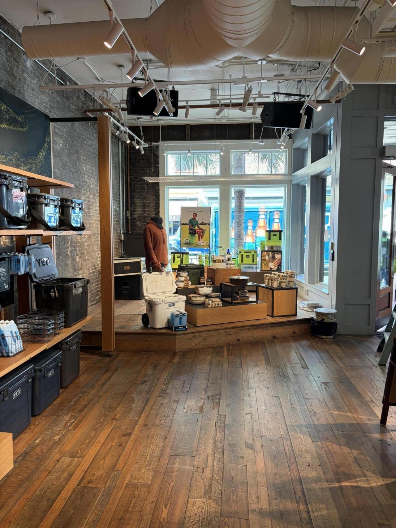 360 King Street Photo 4