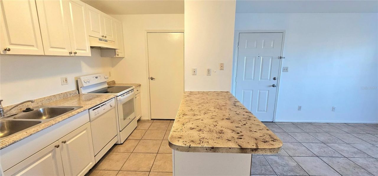 1400 Gandy Boulevard N, Unit 512, Saint Petersburg, FL 33702 Photo