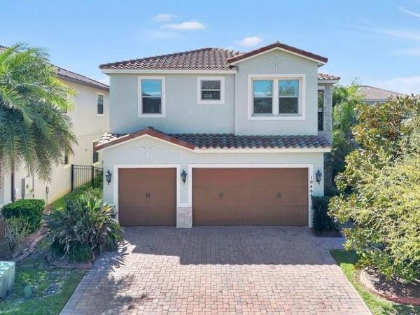 10466 SIDDINGTON DRIVE , ORLANDO, FL 32832