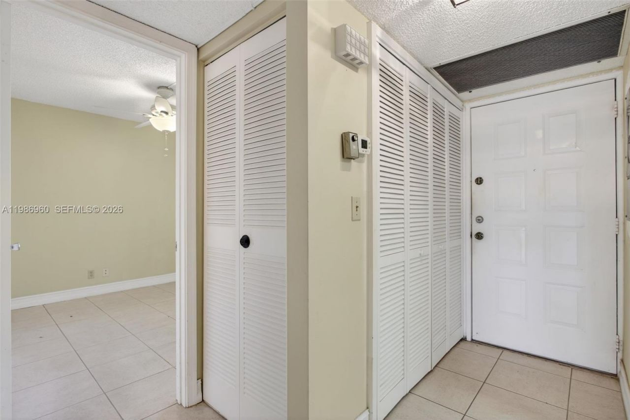 5520 Lakeside Dr, Unit 105, Margate, FL 33063 Photo