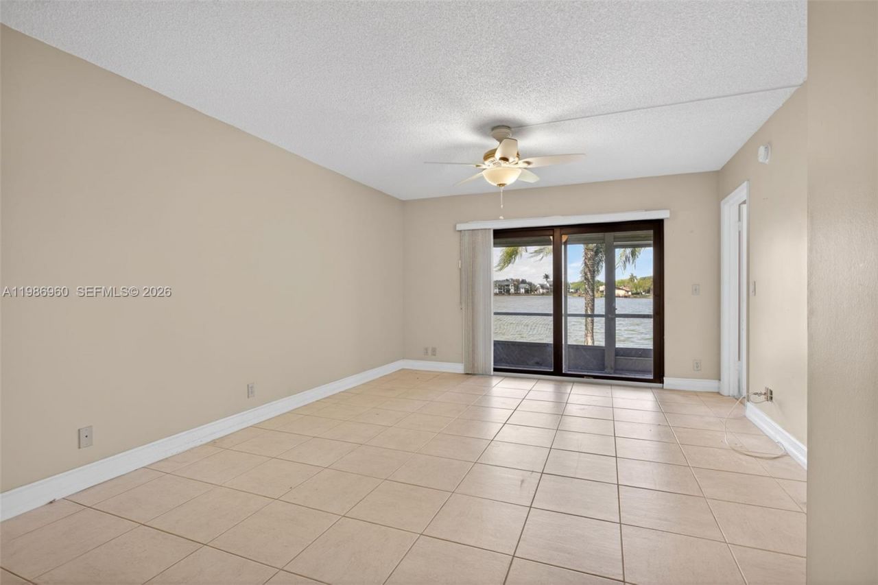 5520 Lakeside Dr, Unit 105, Margate, FL 33063 Photo