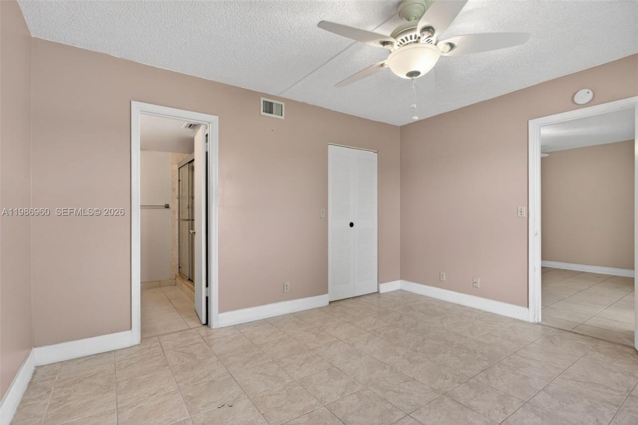 5520 Lakeside Dr, Unit 105, Margate, FL 33063 Photo