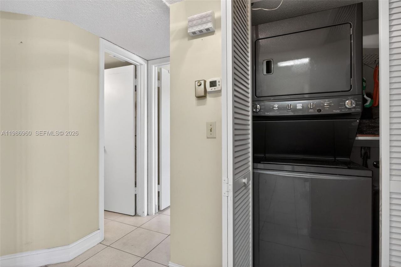 5520 Lakeside Dr, Unit 105, Margate, FL 33063 Photo