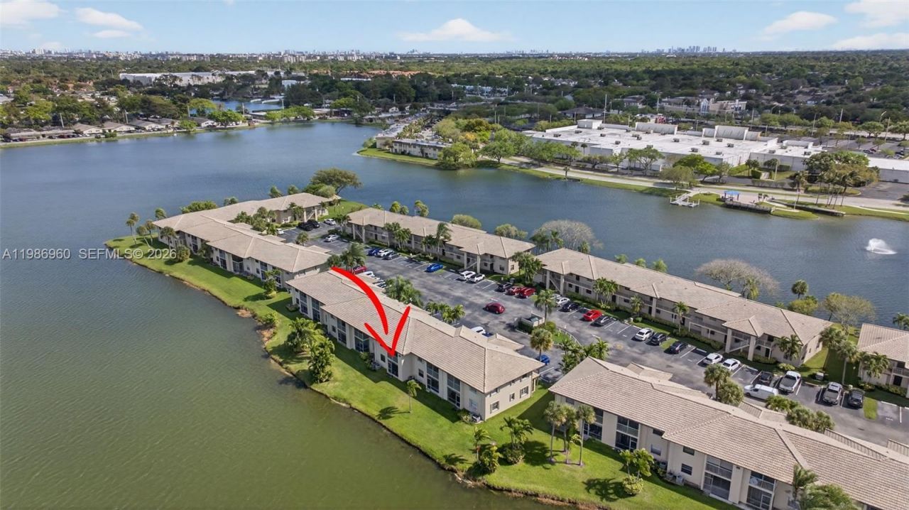 5520 Lakeside Dr , Unit 105, Margate, FL 33063 Photo