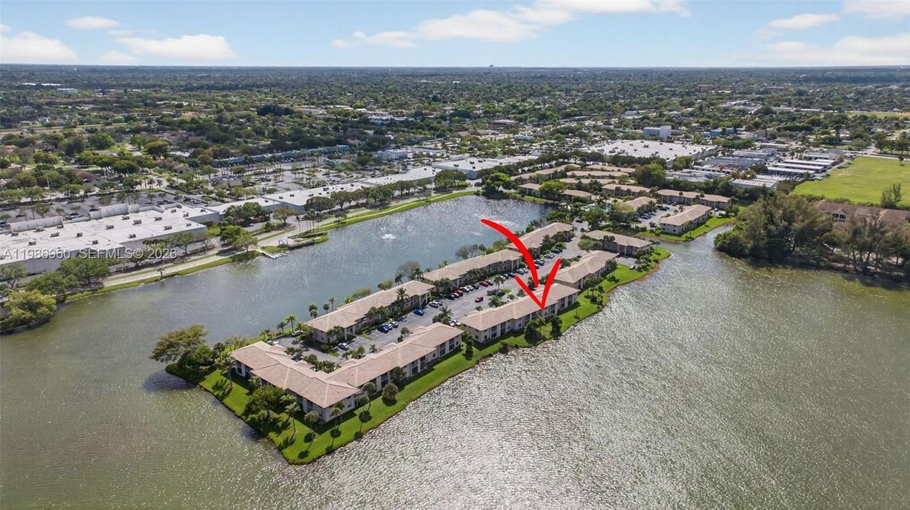5520 Lakeside Dr, Unit 105, Margate, FL 33063 Photo