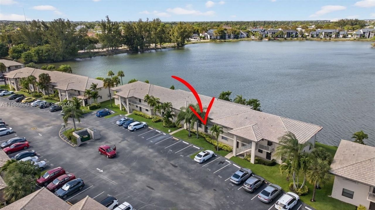 5520 Lakeside Dr, Unit 105, Margate, FL 33063 Photo