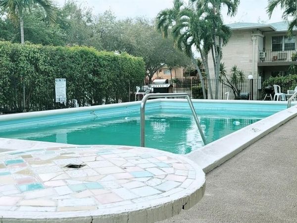 1755 NE 116th Rd , Unit 8, North Miami, FL 33181