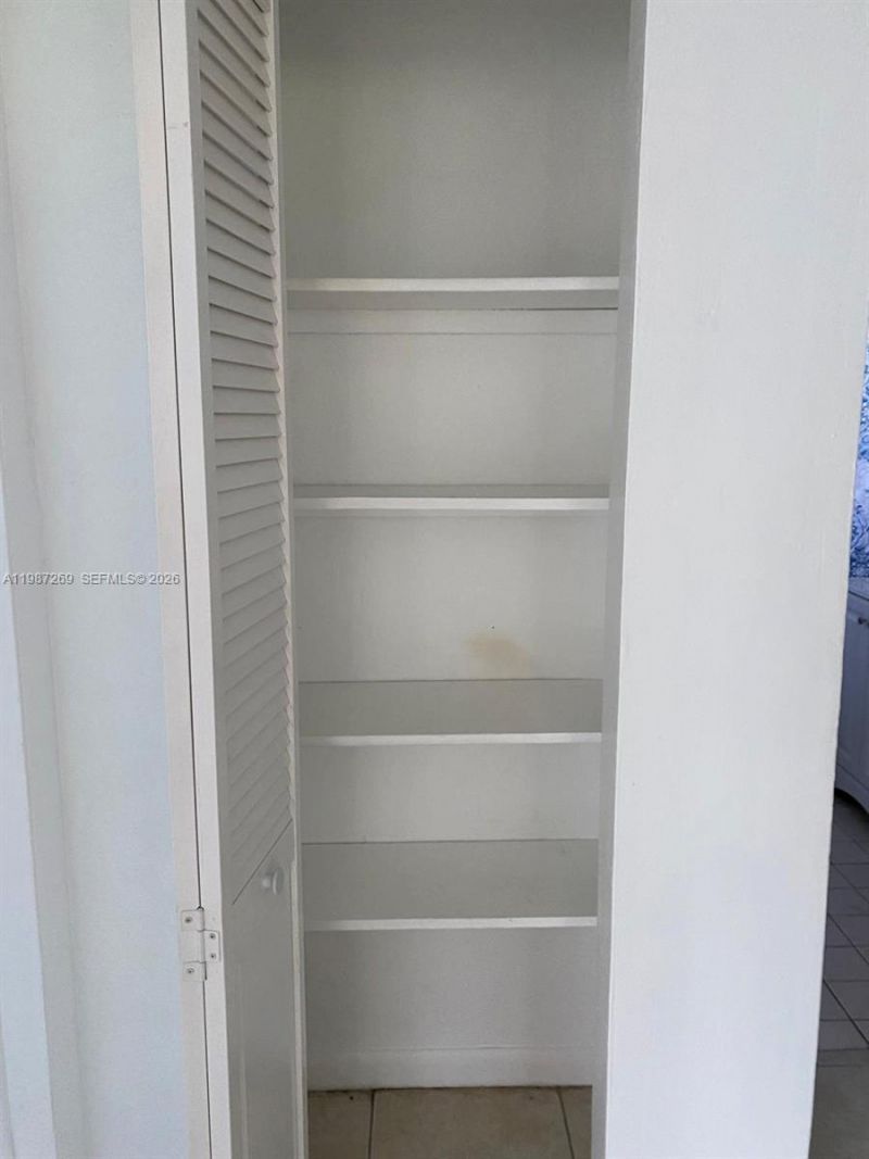 1755 NE 116th Rd , Unit 8, North Miami, FL 33181 Photo