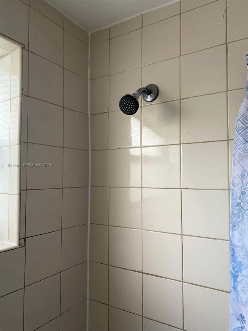 1755 NE 116th Rd , Unit 8, North Miami, FL 33181 Photo