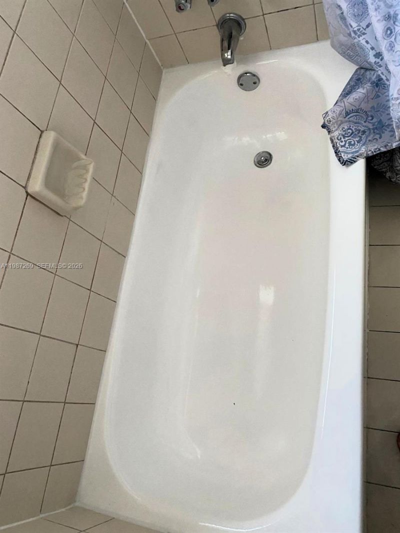 1755 NE 116th Rd , Unit 8, North Miami, FL 33181 Photo