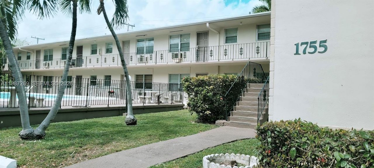 1755 NE 116th Rd , Unit 8, North Miami, FL 33181 Photo