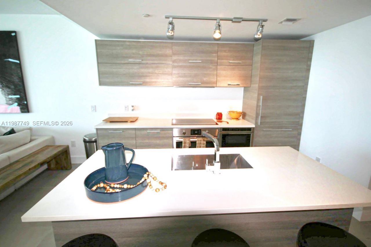 650 NE 32nd St , Unit 4206, Miami, FL 33137 Photo