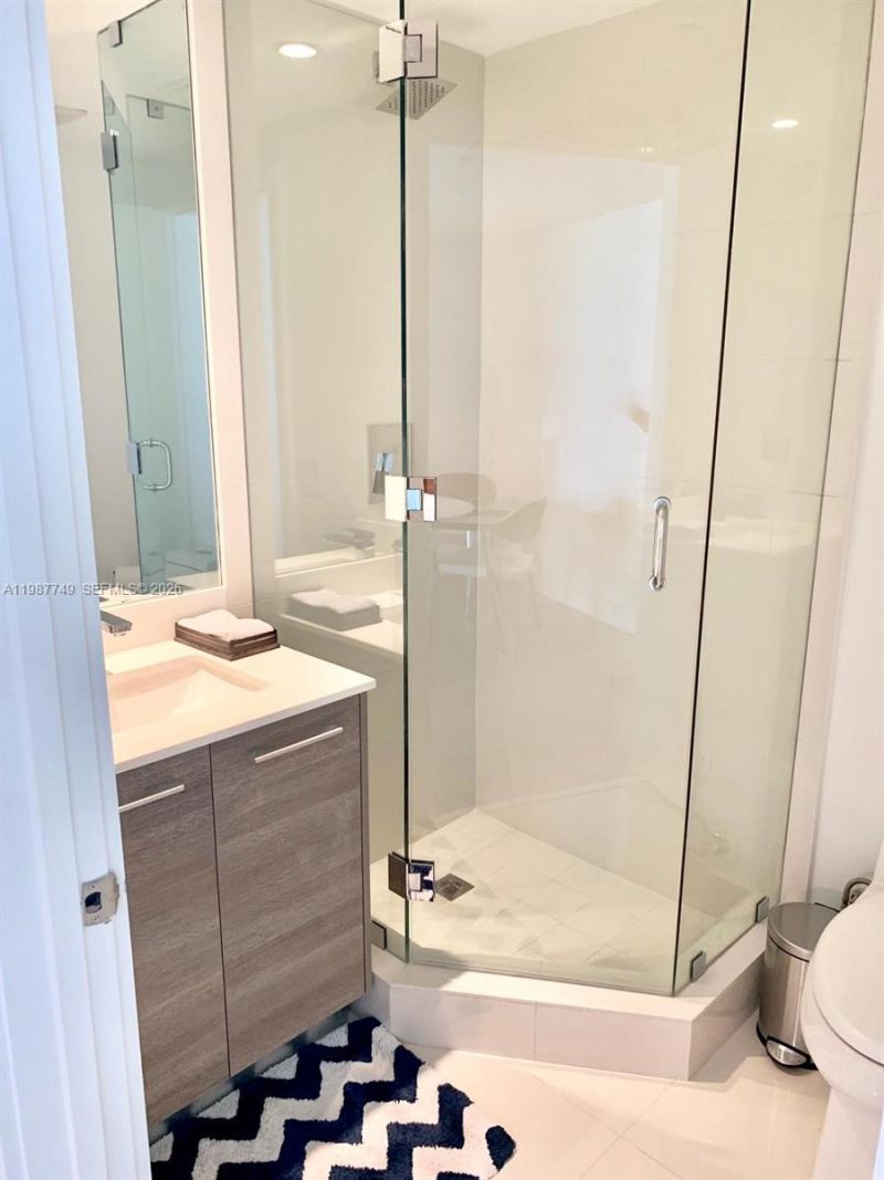 650 NE 32nd St , Unit 4206, Miami, FL 33137 Photo