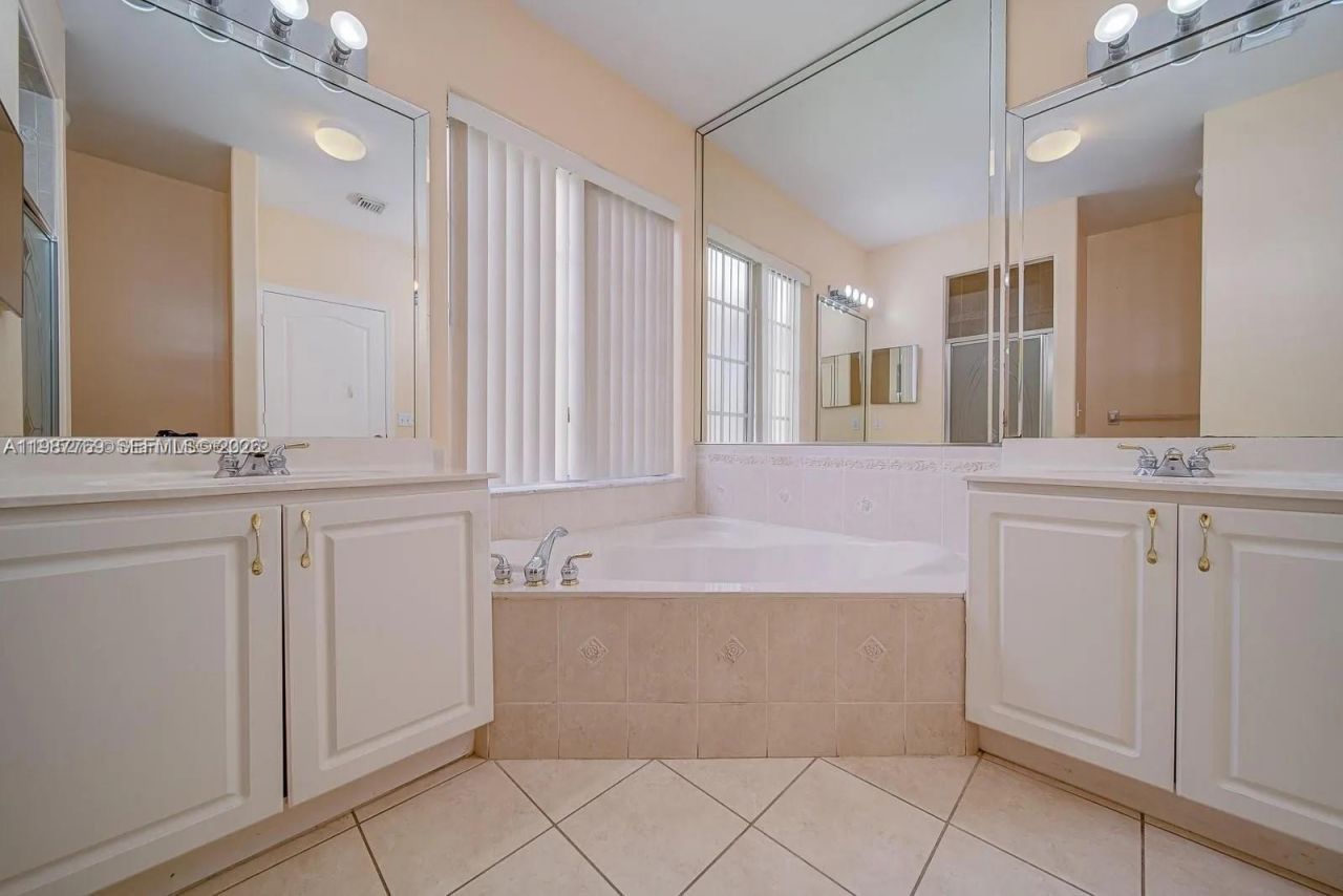 15339 SW 32nd Ter , Miami, FL 33185 Photo