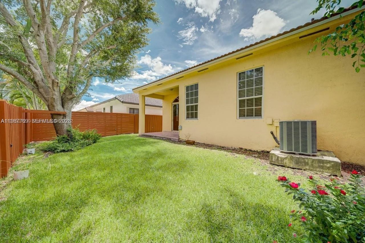 15339 SW 32nd Ter , Miami, FL 33185 Photo