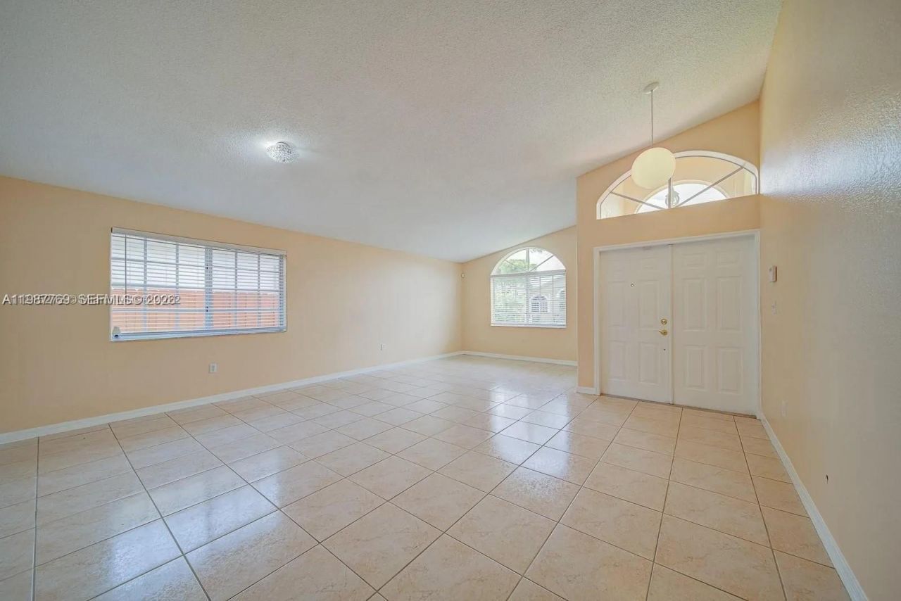 15339 SW 32nd Ter , Miami, FL 33185 Photo