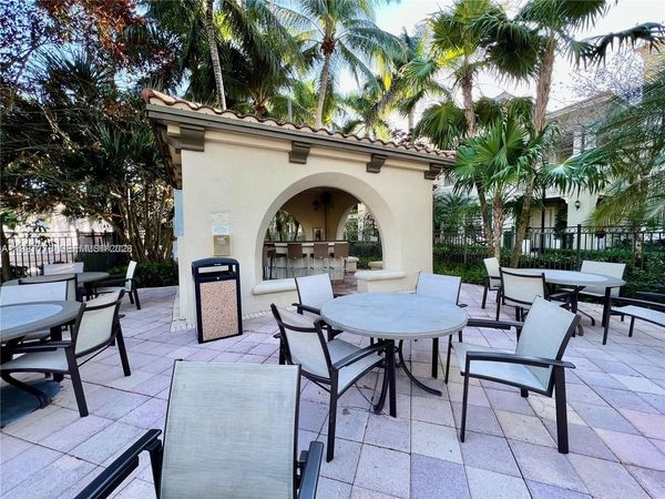 12490 NW 33rd St , Sunrise, FL 33323